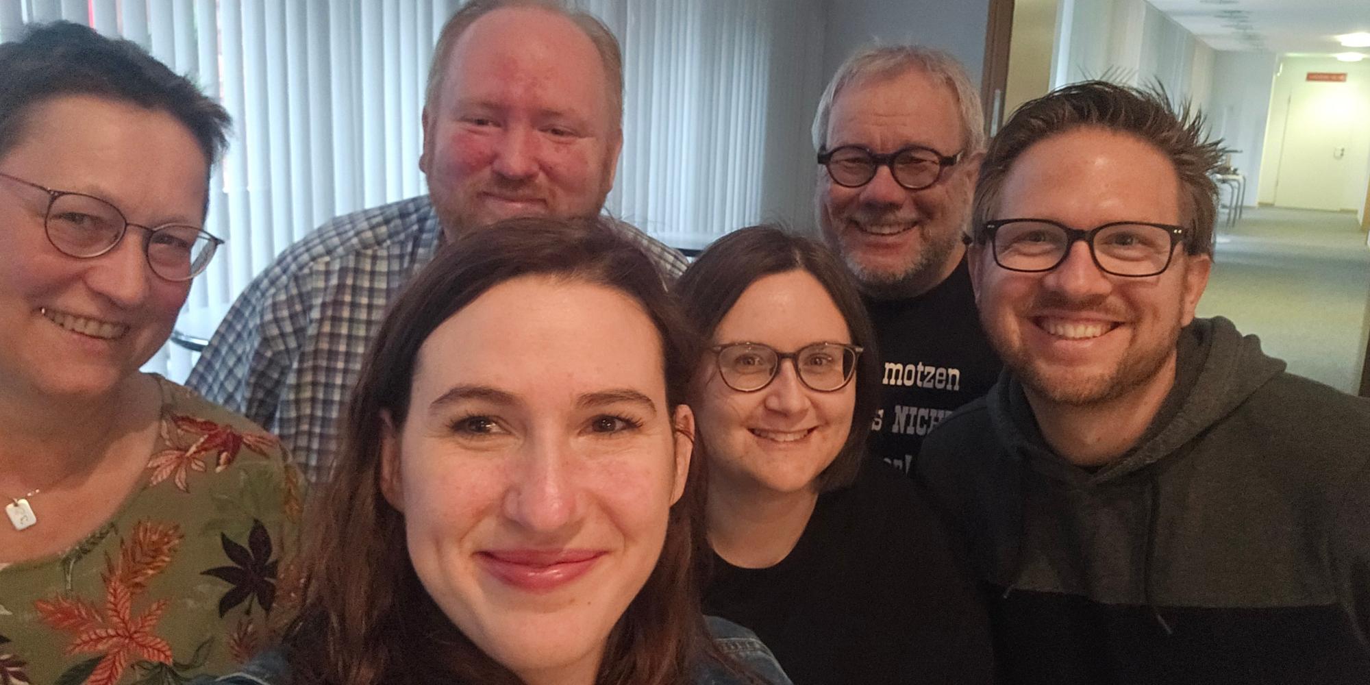 weiblich von links nach rechts: Doris Keutgen, Sarah Henschke, Cornelia Strobel; männlich von link nach rechts: Markus Toelstede, Ulrich Martinschledde, Thorsten Tauch Es fehlt: Ulrike Keßler