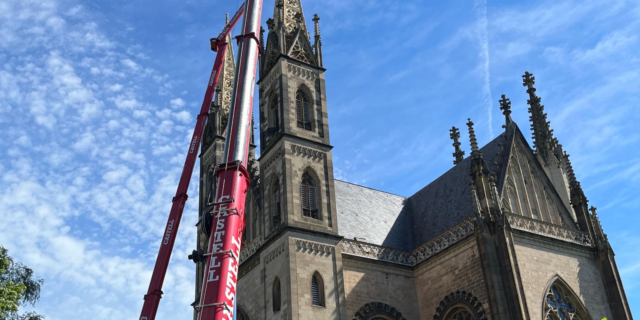 Renovierungsarbeiten an der Turmspitze im Juli 2024