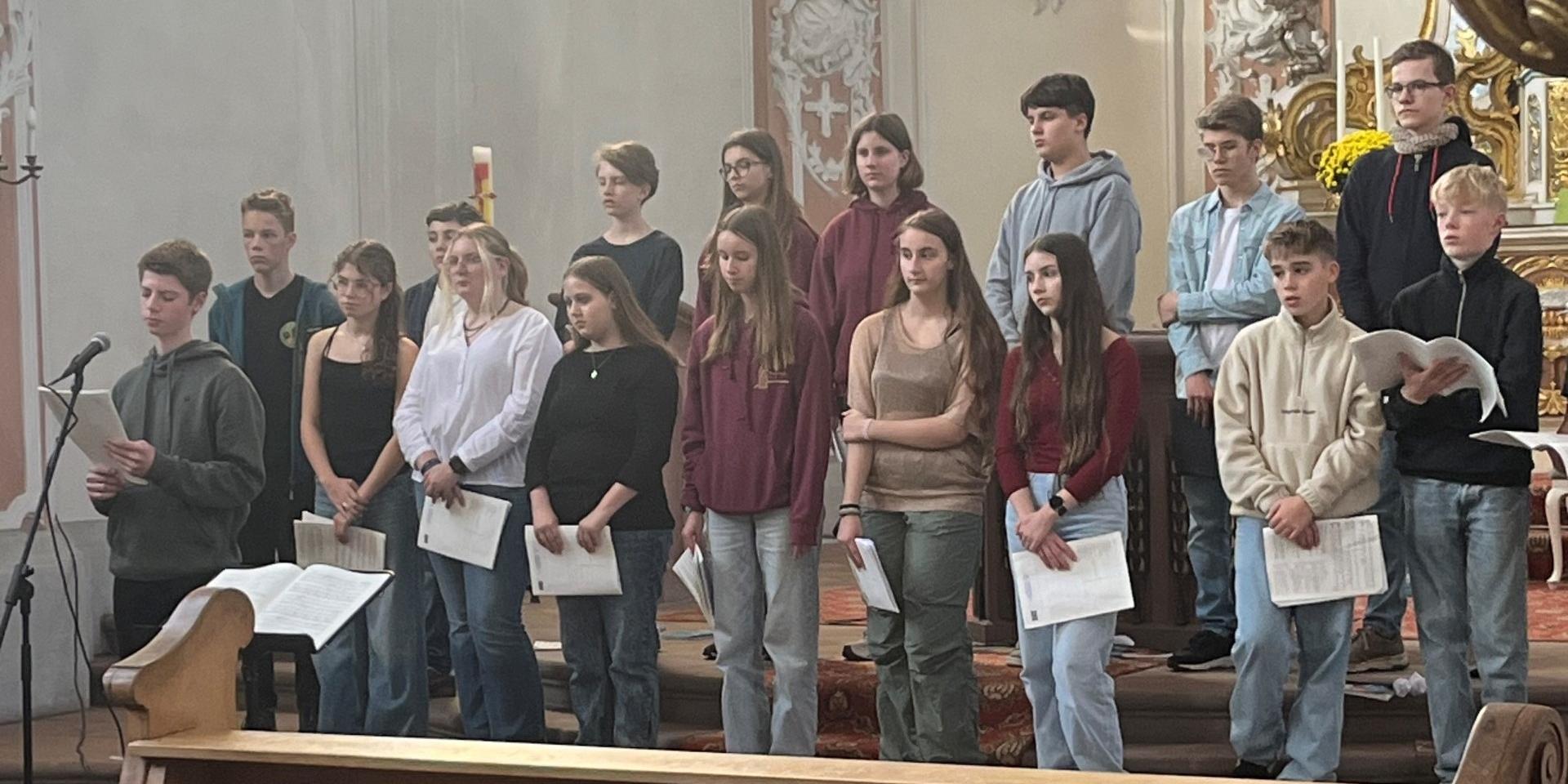 Zum Abschluss die Aufführung in der Willibrordkapelle von St. Irminen