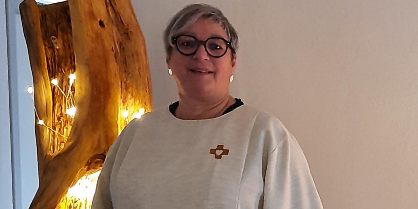 Karin Ebert engagiert sich als ehrenamtliche Begräbnisleiterin