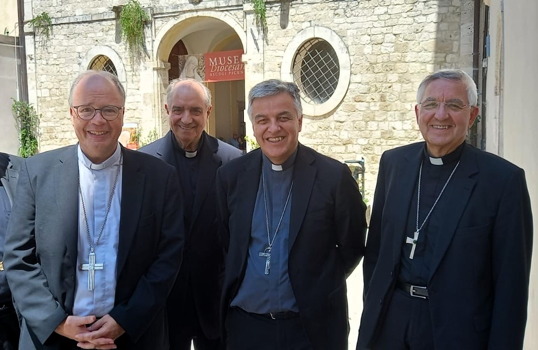 Bischof Ackermann, Bistumskanzler Lino Arcangeli, Erzbischof Gianpiero Palmieri, Weihbischof Gebert  (vlnr.)