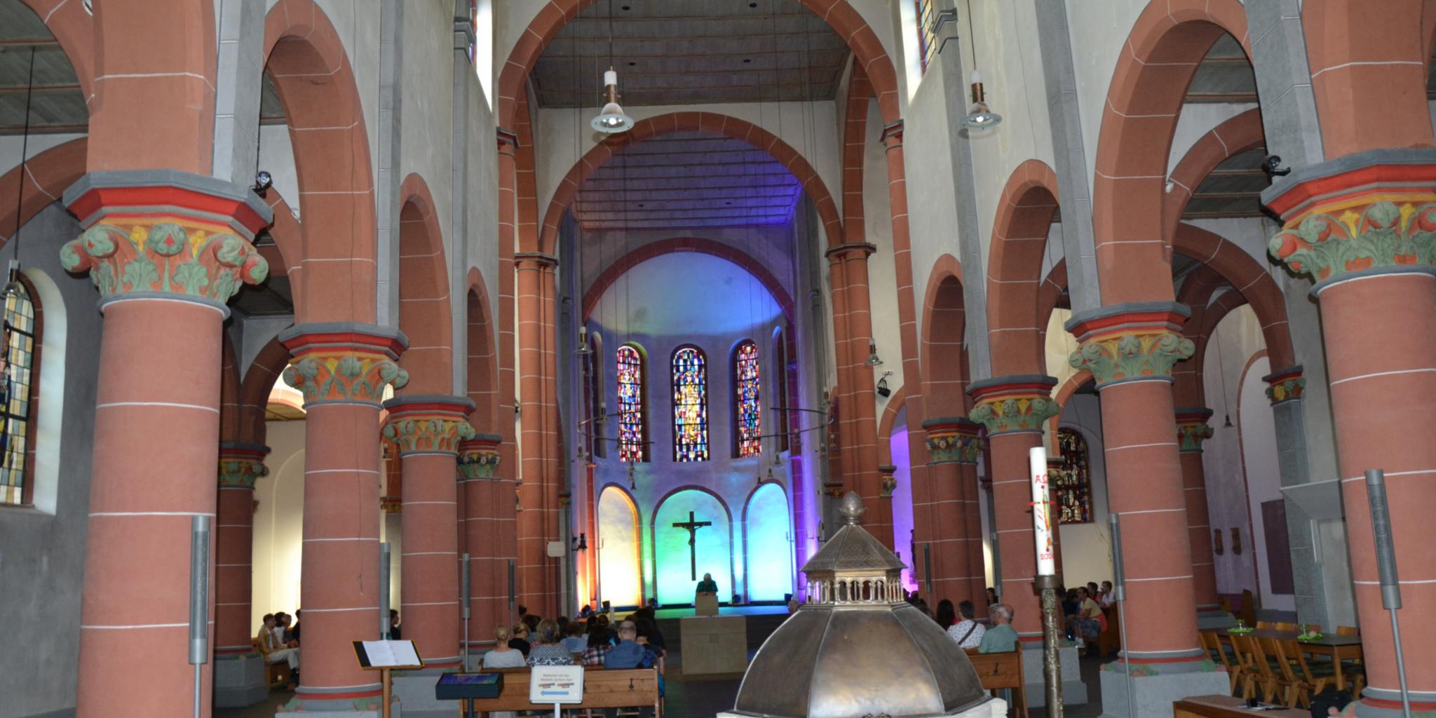 Blick in das Hildegardzentrum in der Kirche St. Rupert und St. Hildegard auf dem Rupertsberg.