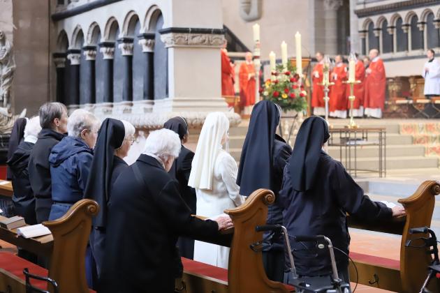 Rund 140 Priester und etwa 90 Ordenschristen feierten Gottesdienst