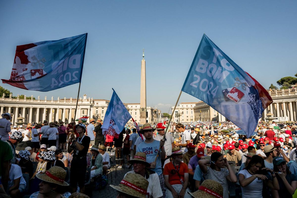 Papstaudienz auf dem Petersplatz