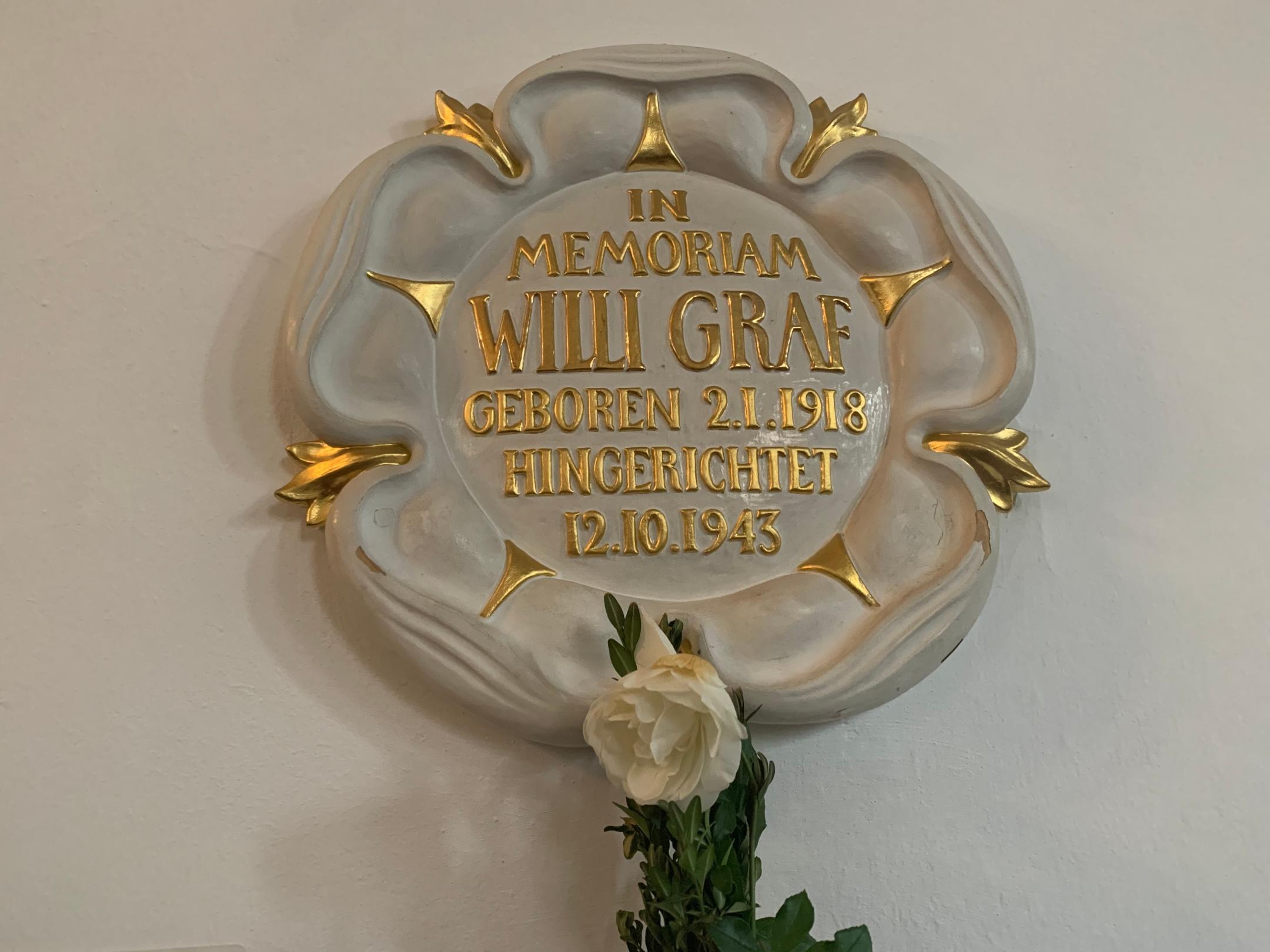 Erinnerungstafel an Willi Graf in der Basilika St. Johann.