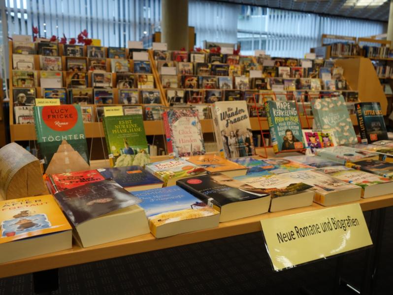 Eine große Auswahl an Büchern und anderen Medien bieten die KÖB.