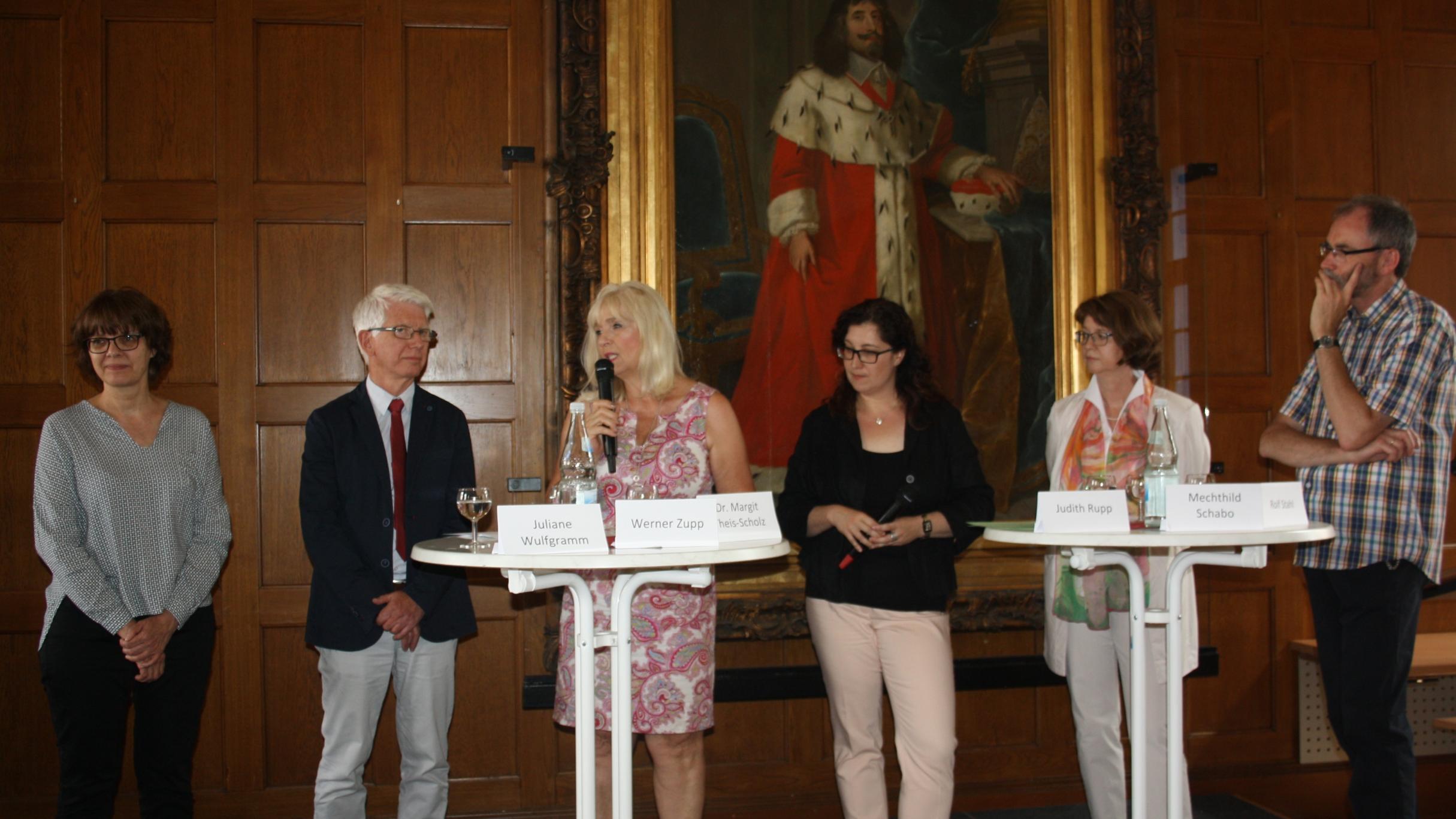 Das Podium bei der Diskussion im Koblenzer Rathaus