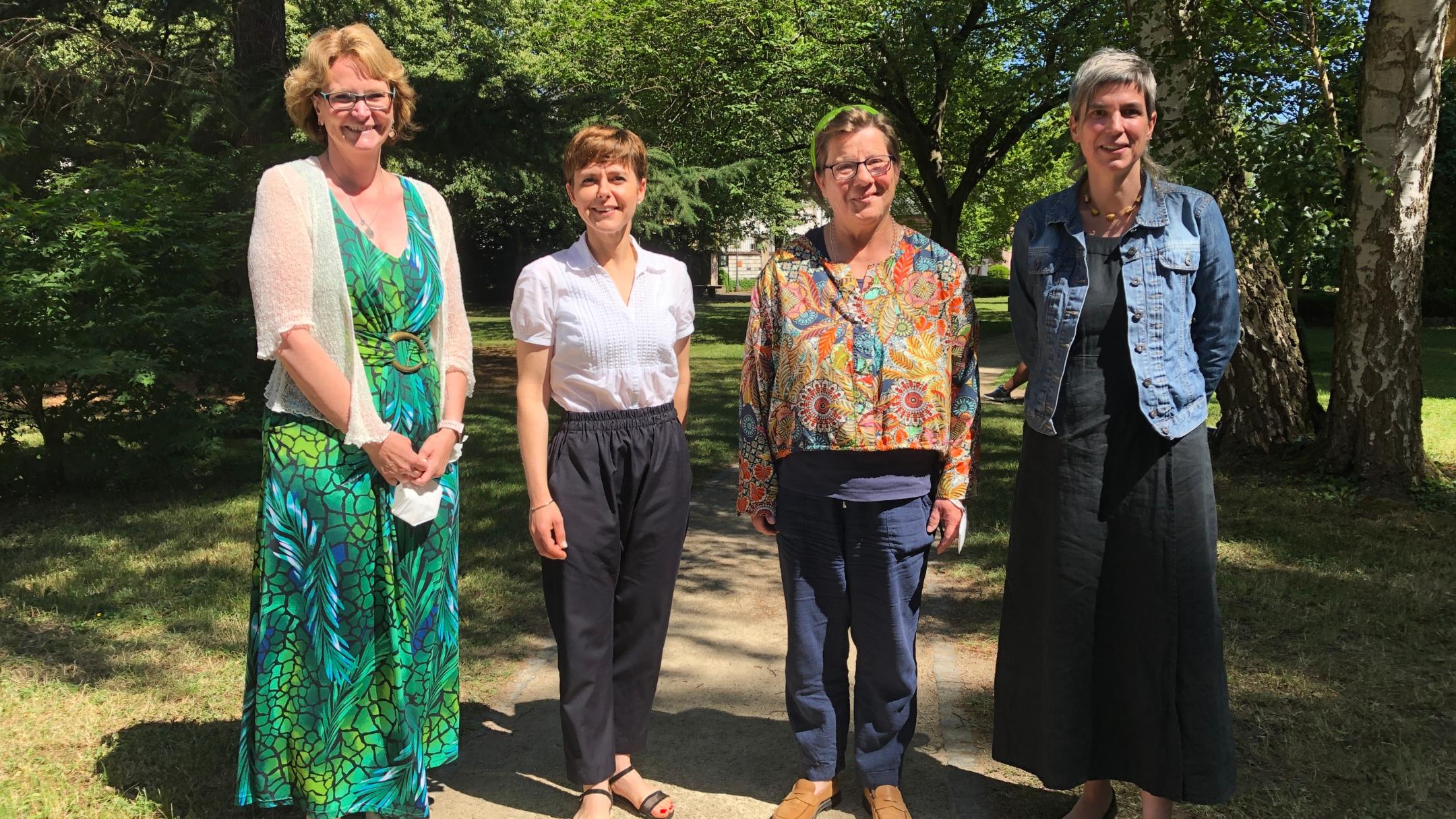 Haben das institutionelle Schutzkonzept für die Familienbildungsstätten im Bistum Trier erarbeitet: Anke Jakobs-Rohles, Sabrina Maas, Kornelia Faber und Astrid Lambert. (Foto: Inge Hülpes/Bistum Trier)