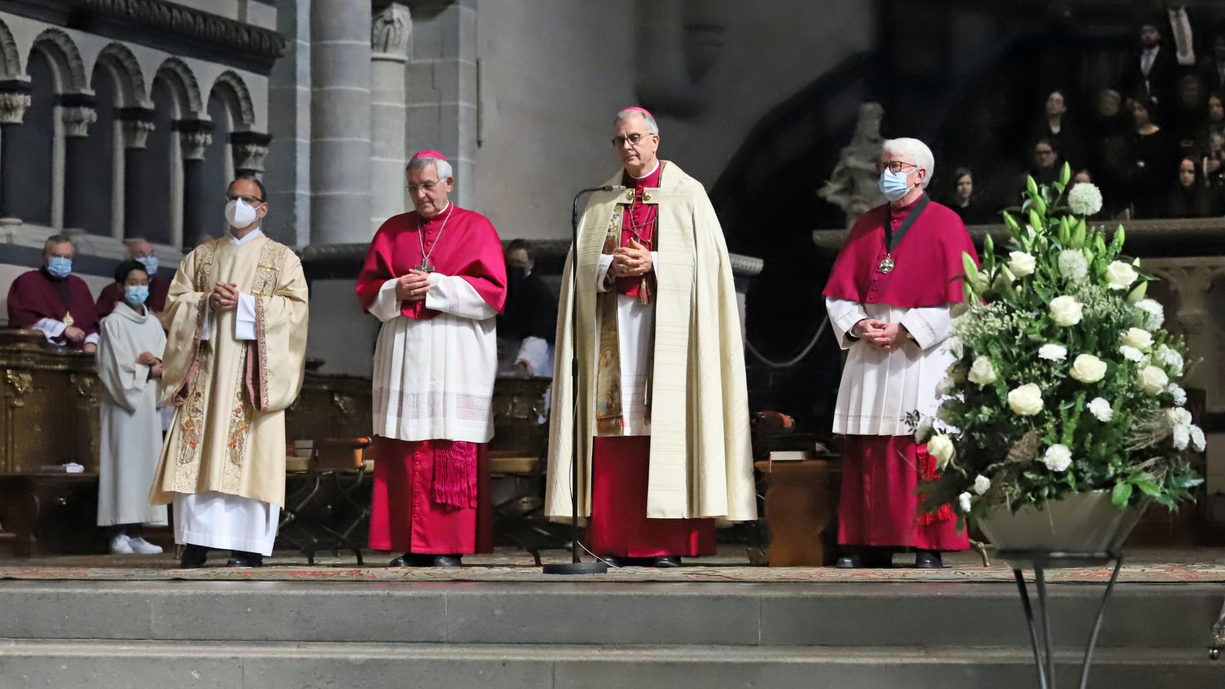 Bischof Ackermann beim Requiem für den verstorbenen emeritierten Papst Benedikt XVI.