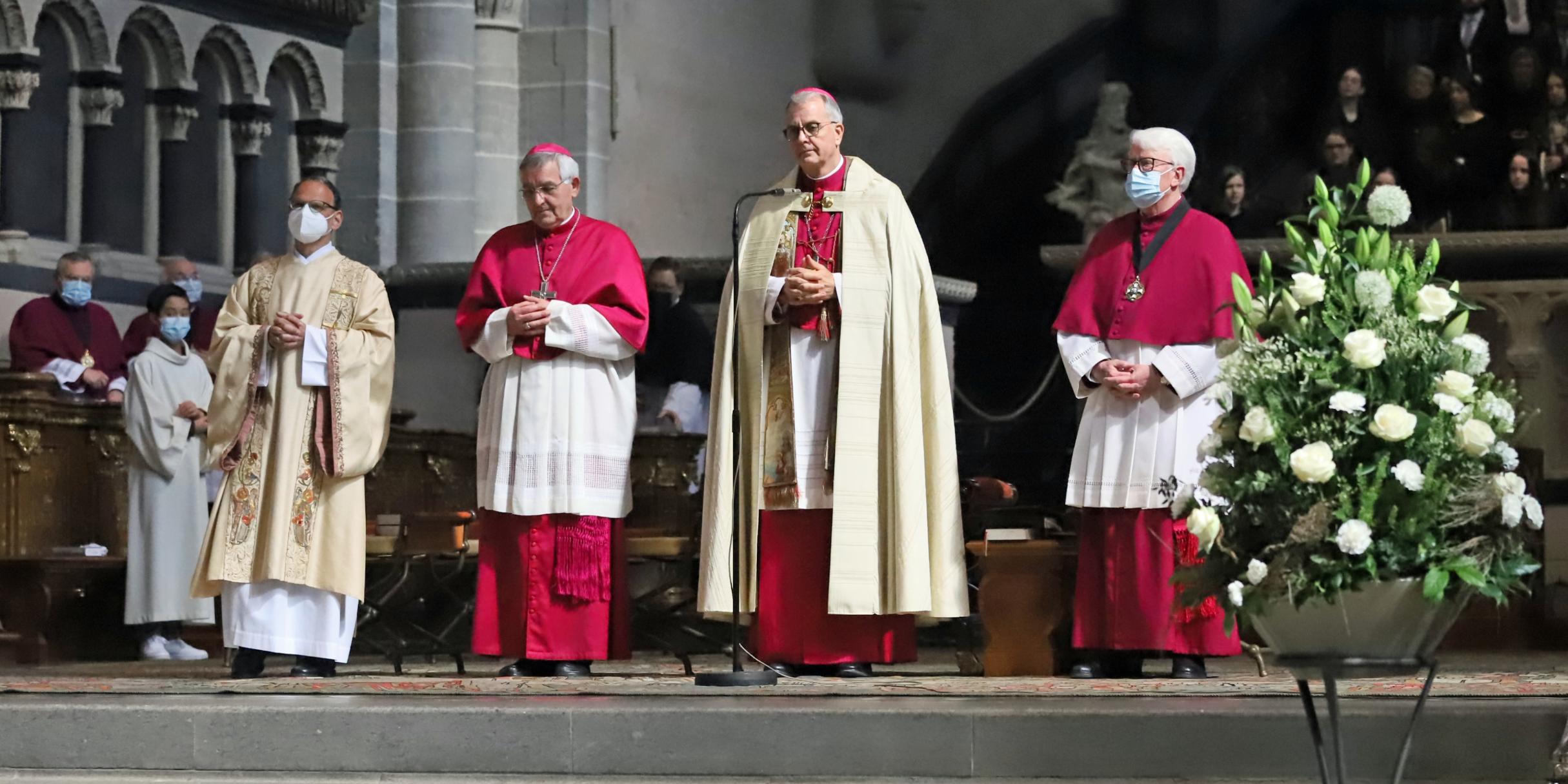 Bischof Ackermann beim Requiem für den verstorbenen emeritierten Papst Benedikt XVI.