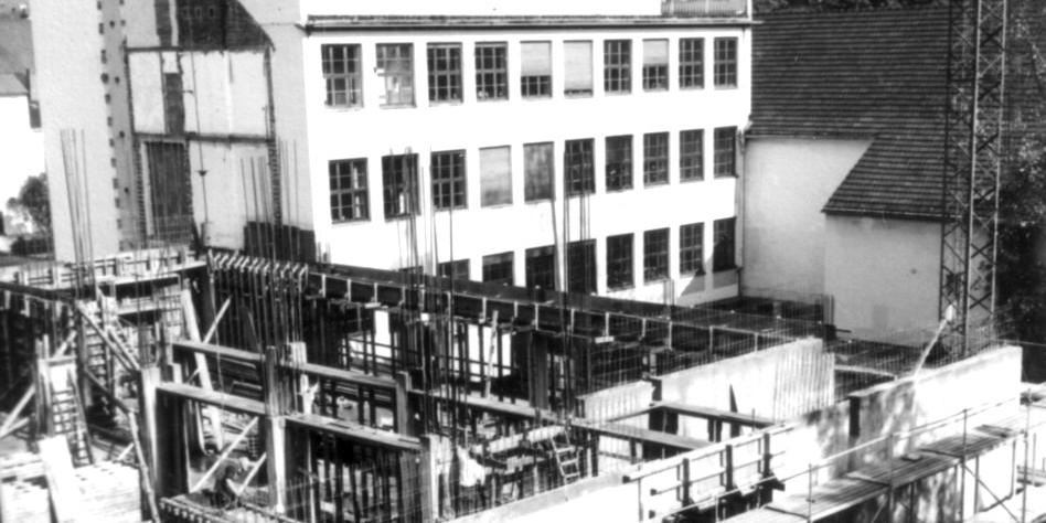 Zwei Jahre nach der Übernahme durch das Bistum erfolgten große Bauarbeiten (1973). Foto: Bischöfliches Cusanus-Gymnasium Koblenz.