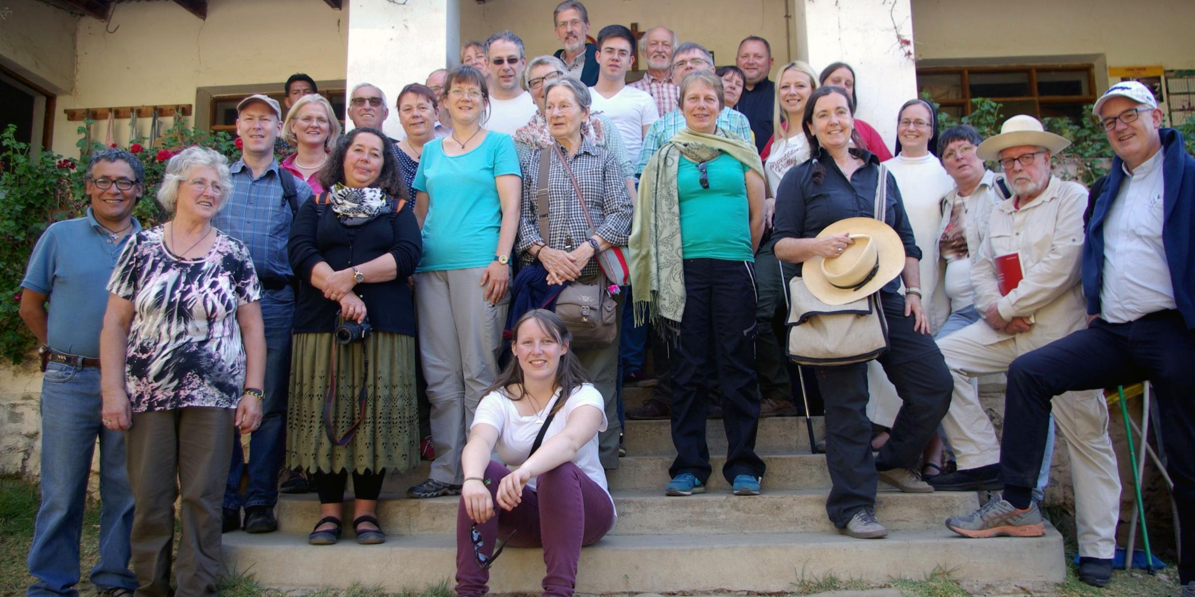 Gruppe mit bolivianischen Partnern in Bolivien