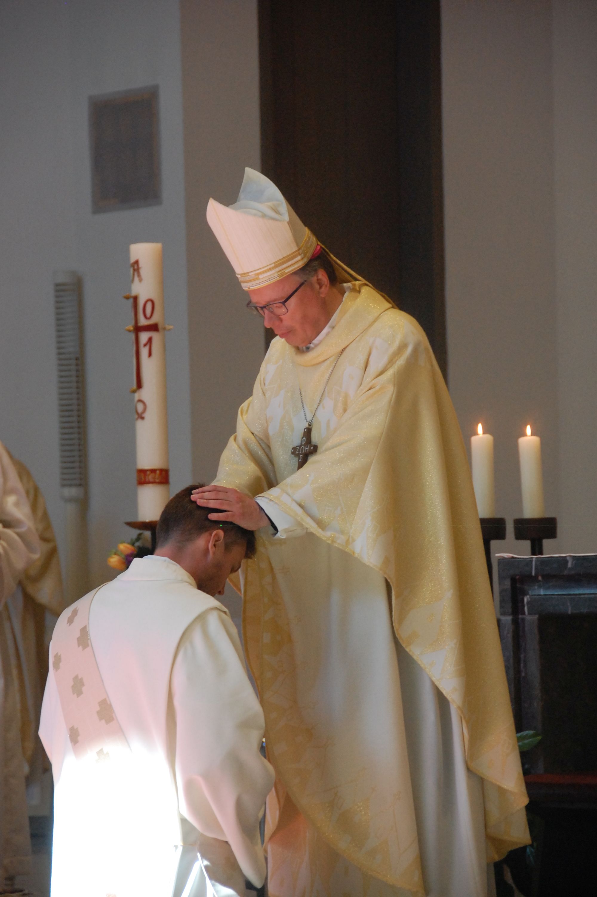 Diakon Johannes Oelighoff wird von Bischof Dr. Stephan Ackermann zum Priester geweiht