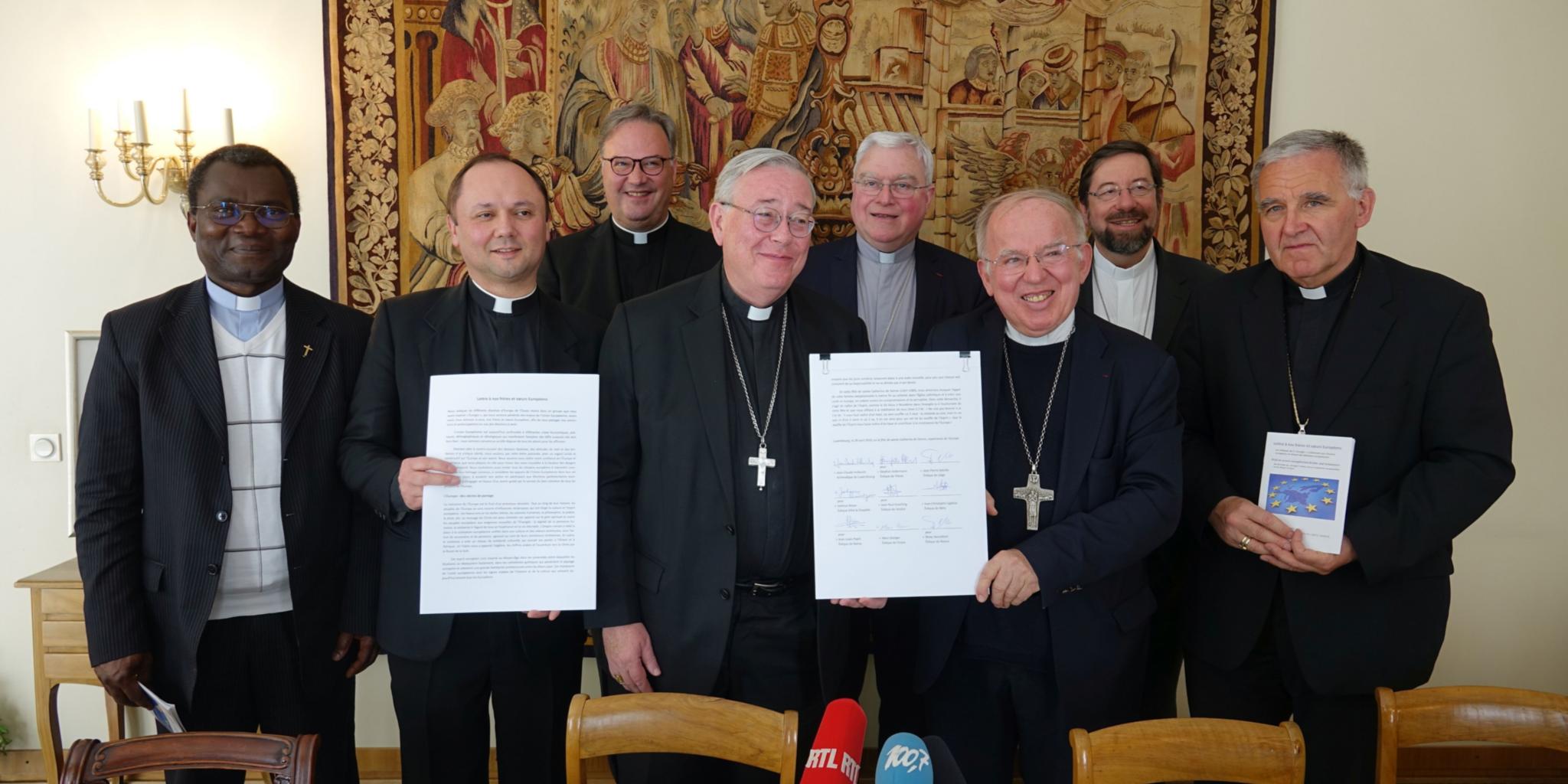 Die Vertreter der Euregio-Bistümer. Für das Bistum Trier nahm Domvikar Dr. Hans Günther Ullrich (3. von links) teil.