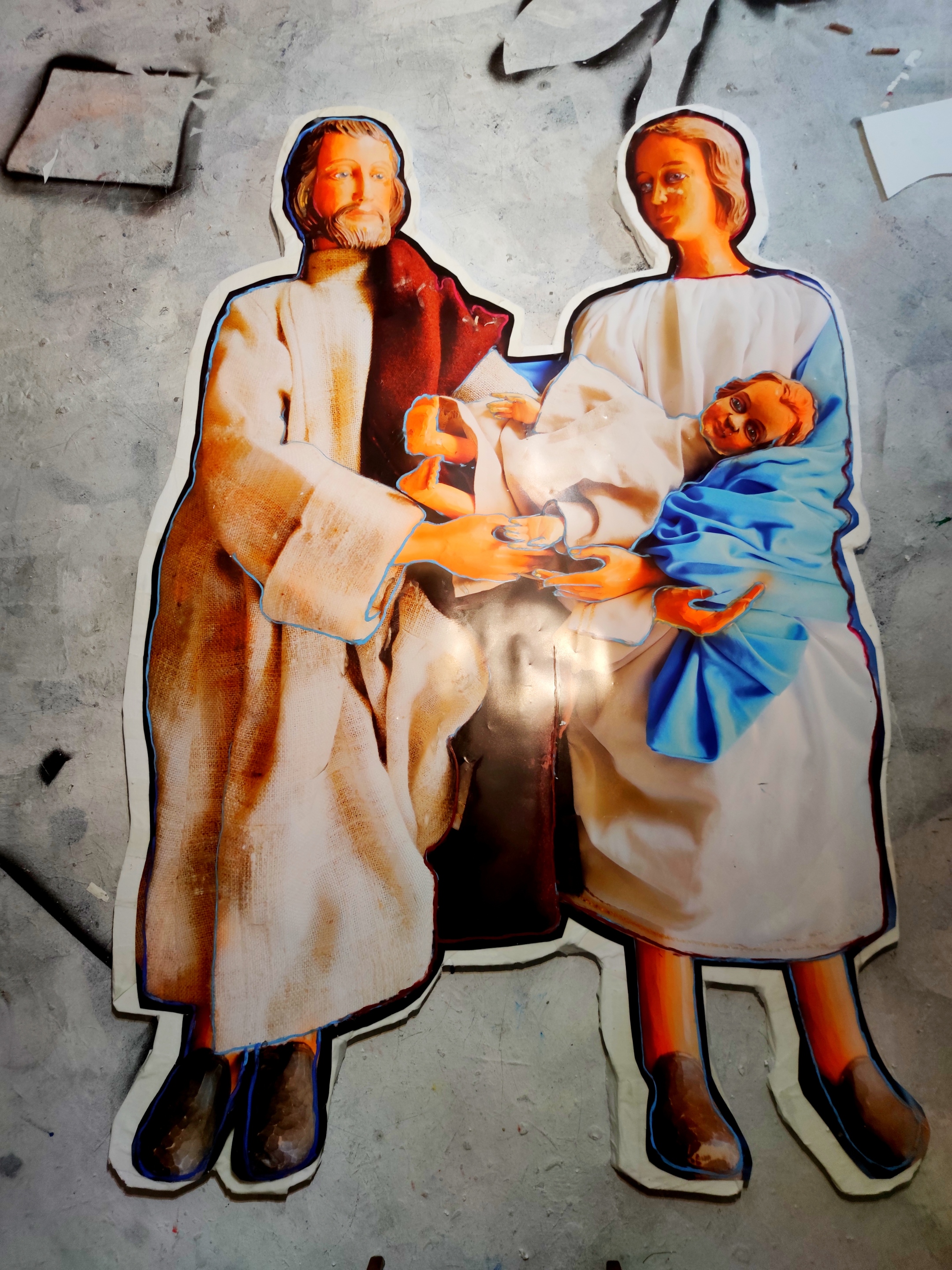 Rohfassung der Heiligen Familie zur Aktion in Sinzig im Atelier der Künstlerin Stefanie Manhillen. Foto: S. Manhillen