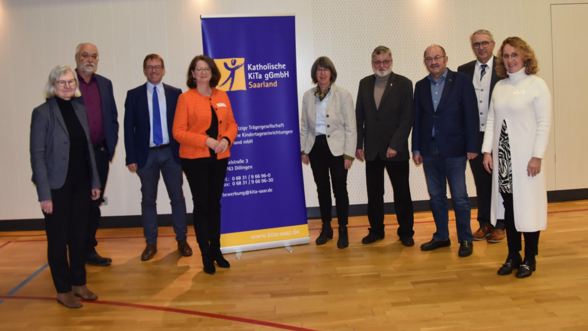 Der Aufsichtsrat der Katholischen KiTa gGmbH Saarland: Silke Barth, Thomas Schmitz, Georg Binninger, Mechthild Schabo, Angela Thelen, Franz Josef Werle, Heribert Schmidt, Rainer Borens und Judith Kost (von links). Foto: Ute Kirch