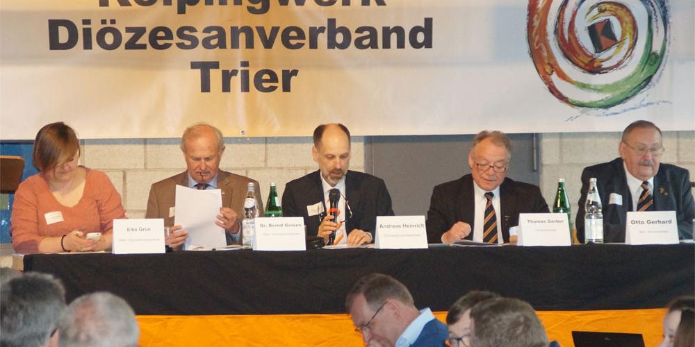 Das Tagungspräsidium in Saarbrücken