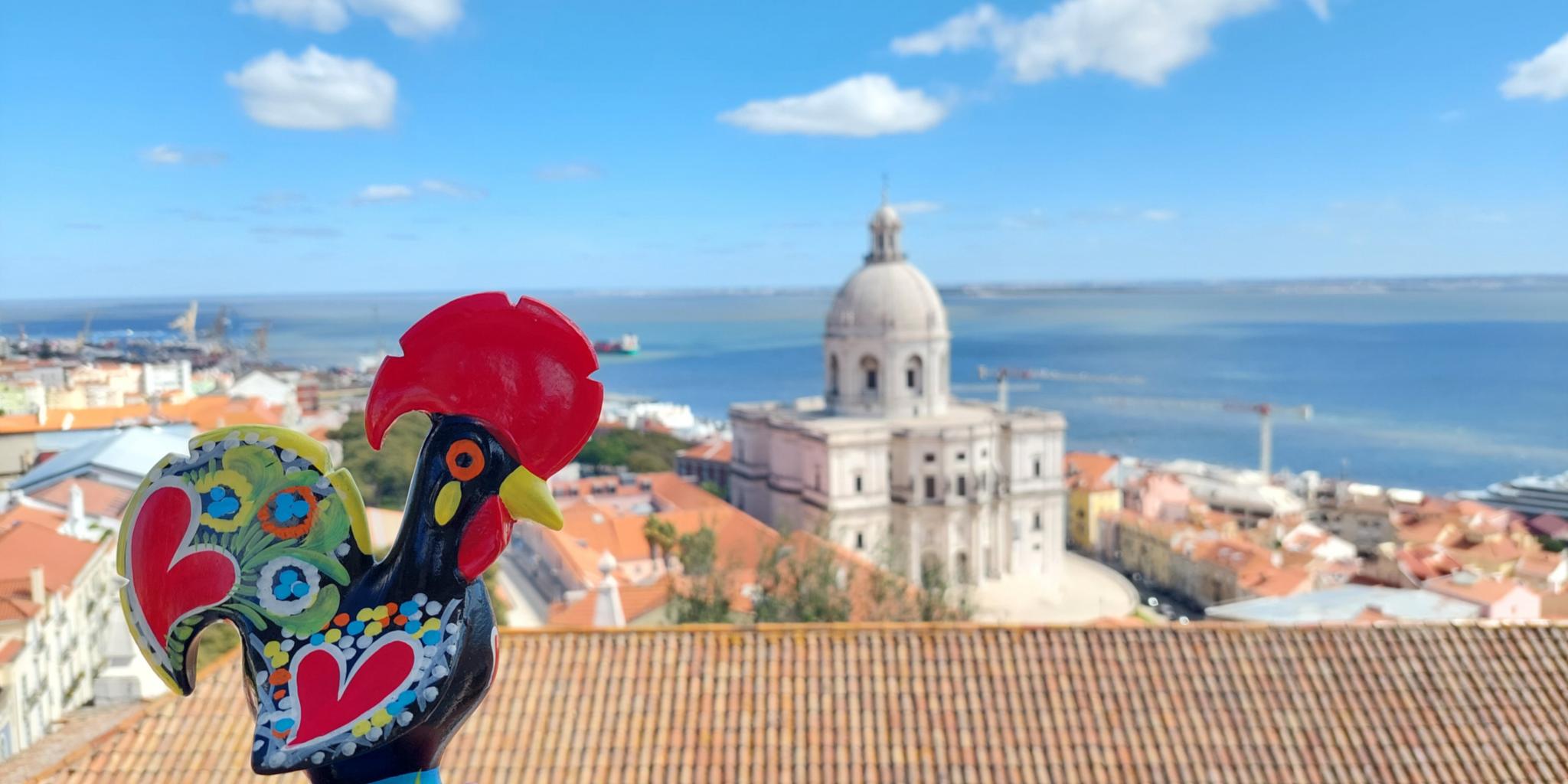 Ein beliebtes Souvenir aus Portugal: der Hahn von Barcelos (Foto: privat)