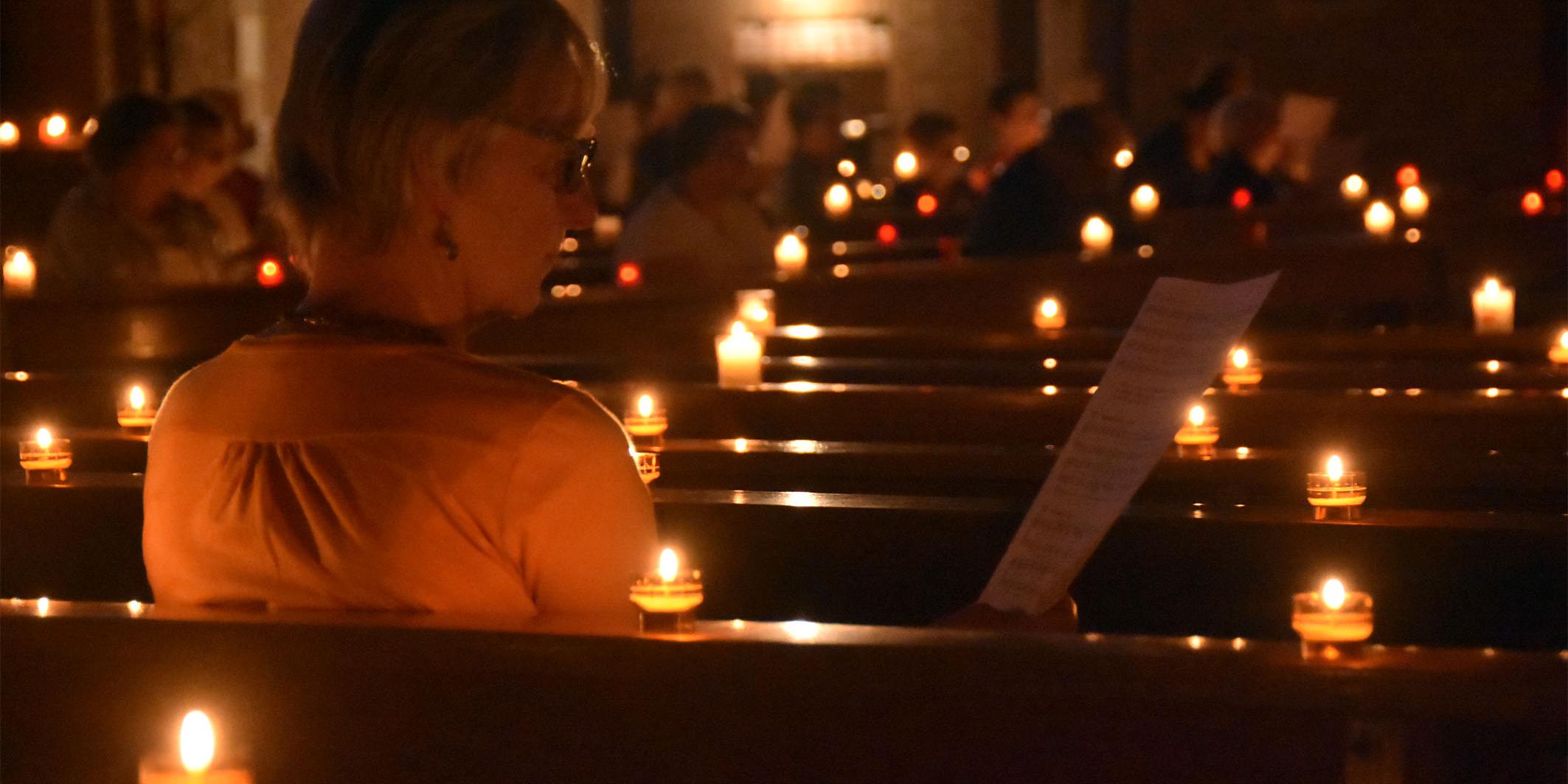 Beeindruckende Atmosphäre in St. Paulus in Malstatt beim Taizé-Gebet.