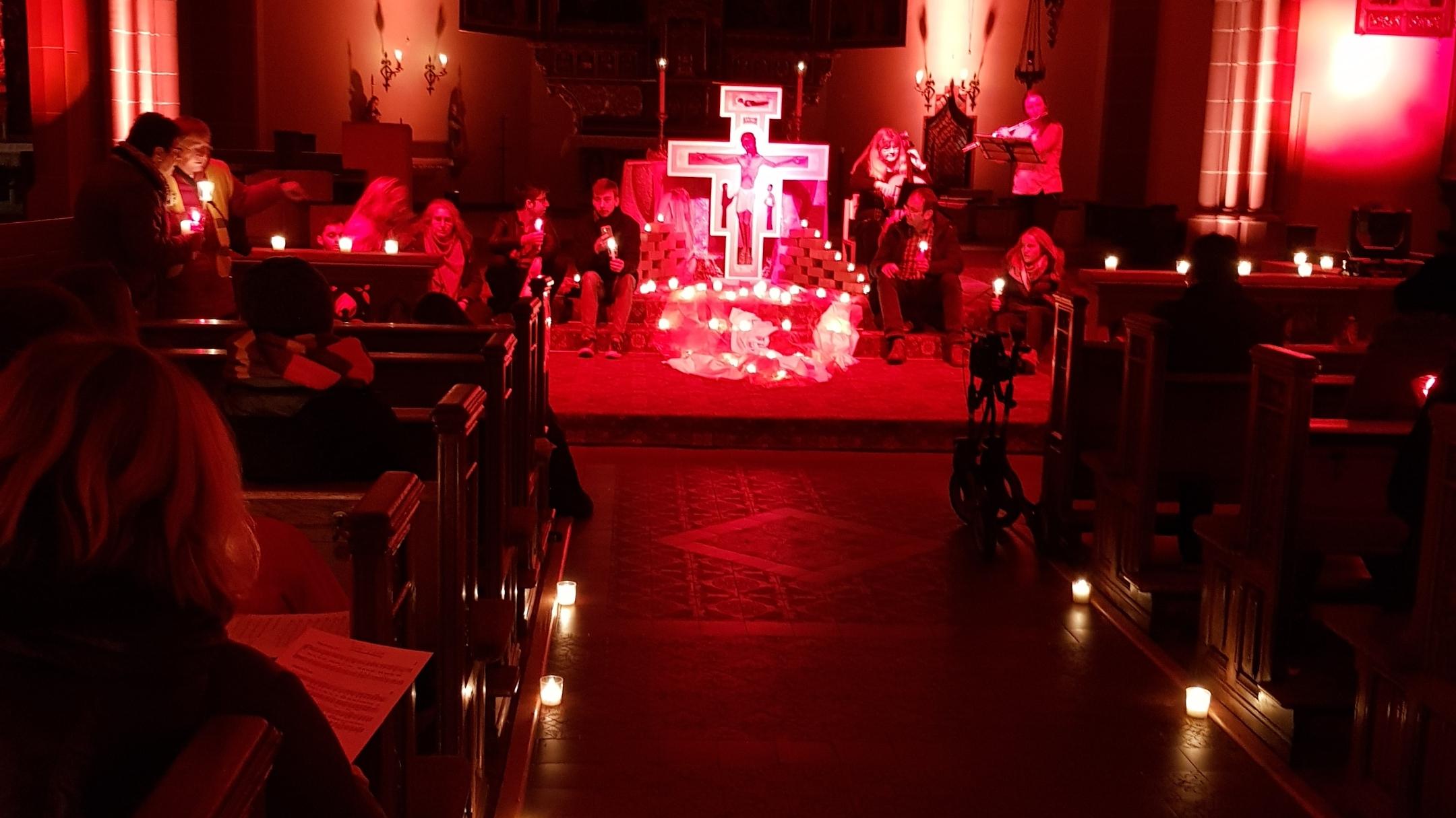 Der Abschluss fand in der Kirche Heilig Kreuz statt.