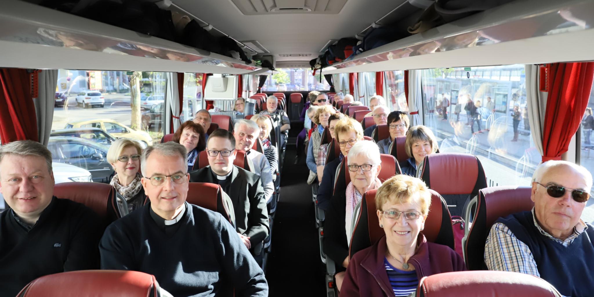 Teilnehmer einer Busreise nach Norditalien
