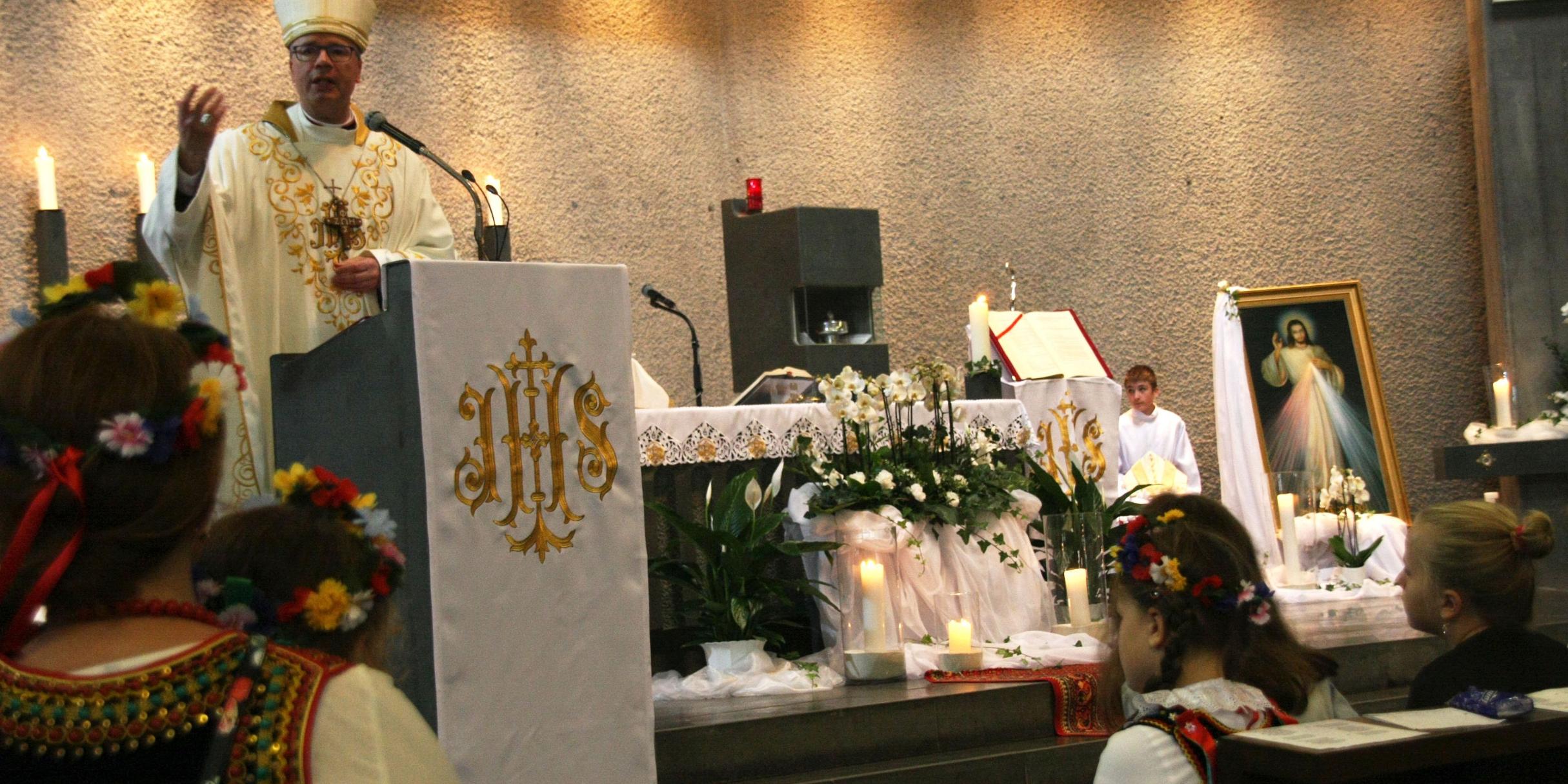 Bischof Dr. Stephan Ackermann bei seiner Predigt zum 30-jährigen Bestehen der polnisch katholischen Mission in Koblenz.