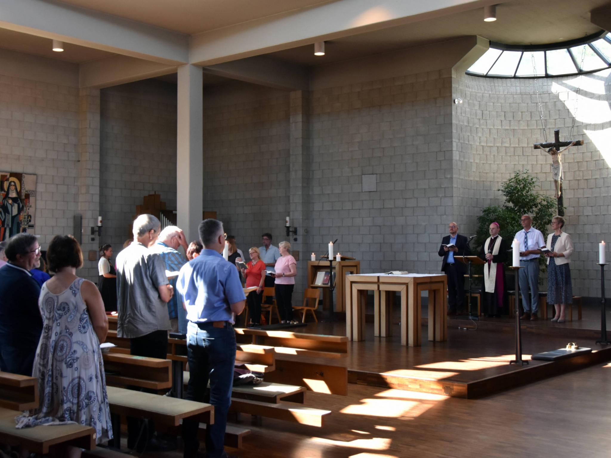 Gottesdienst in der Heilig-Kreuz-Kirche auf der Folsterhöhe. Foto: Ute Kirch