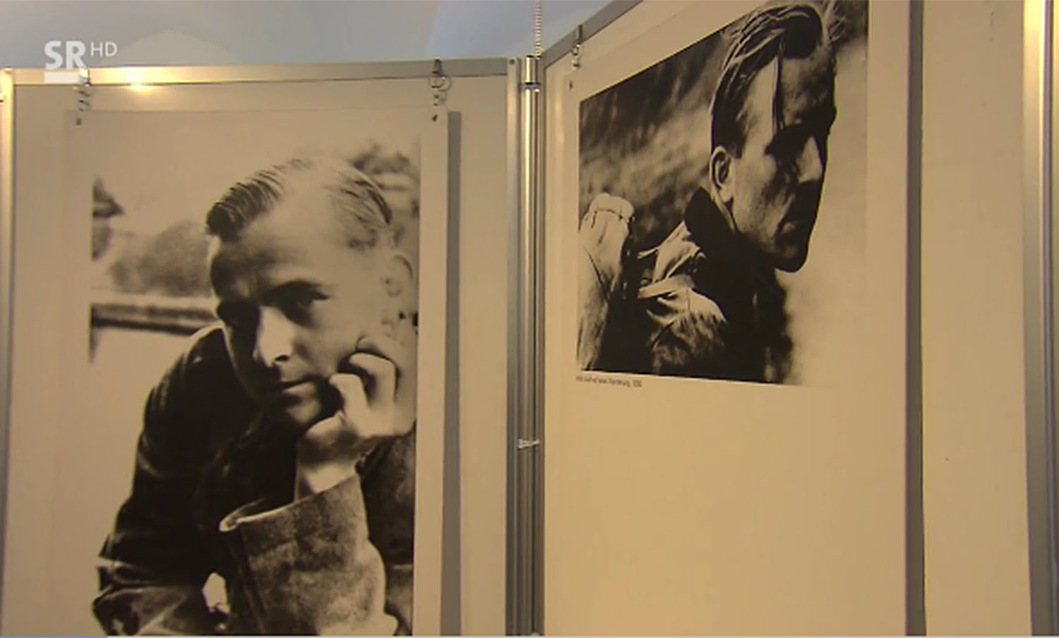 Bilder von zwei Mitgliedern der Weißen Rose in der Ausstellung