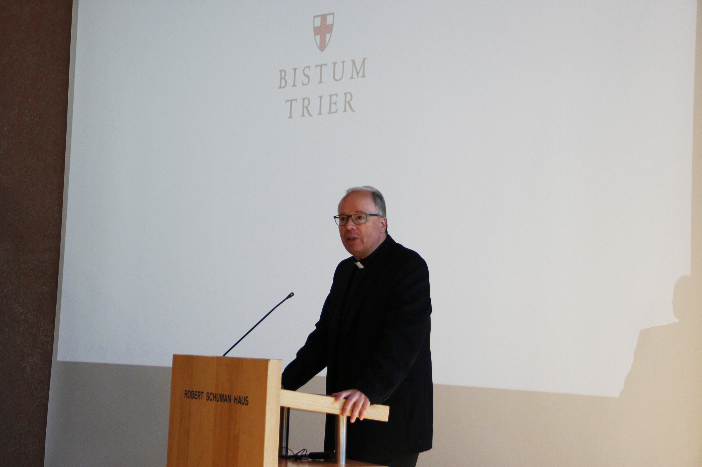 Bischof Ackermann bei der Bistumskonferenz