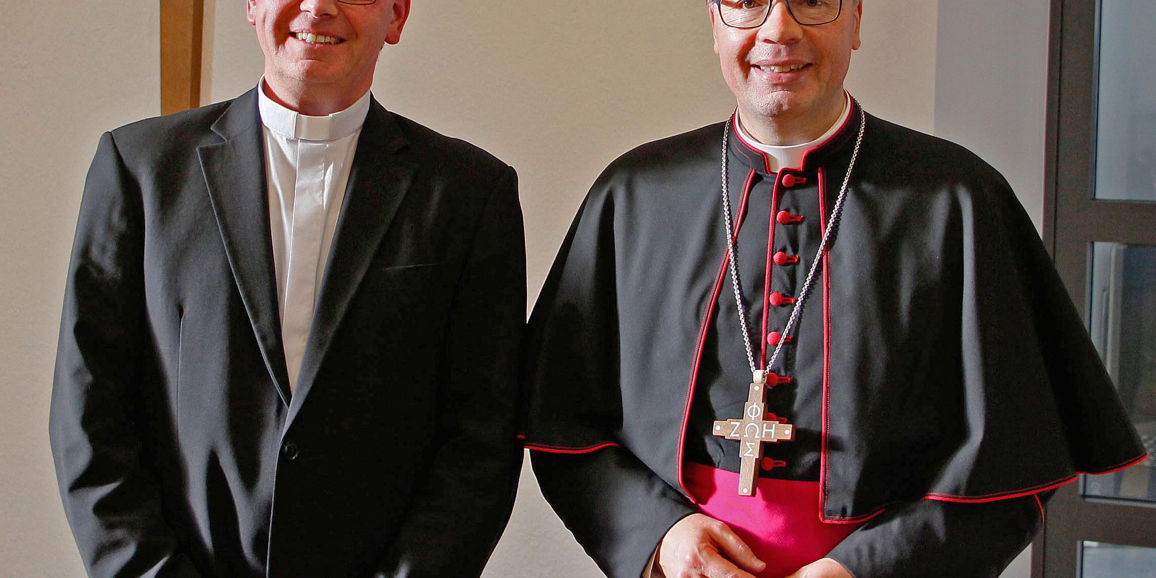 Generalvikar Dr. Ulrich Graf von Plettenberg (l.) und Bischof Dr. Stephan Ackermann