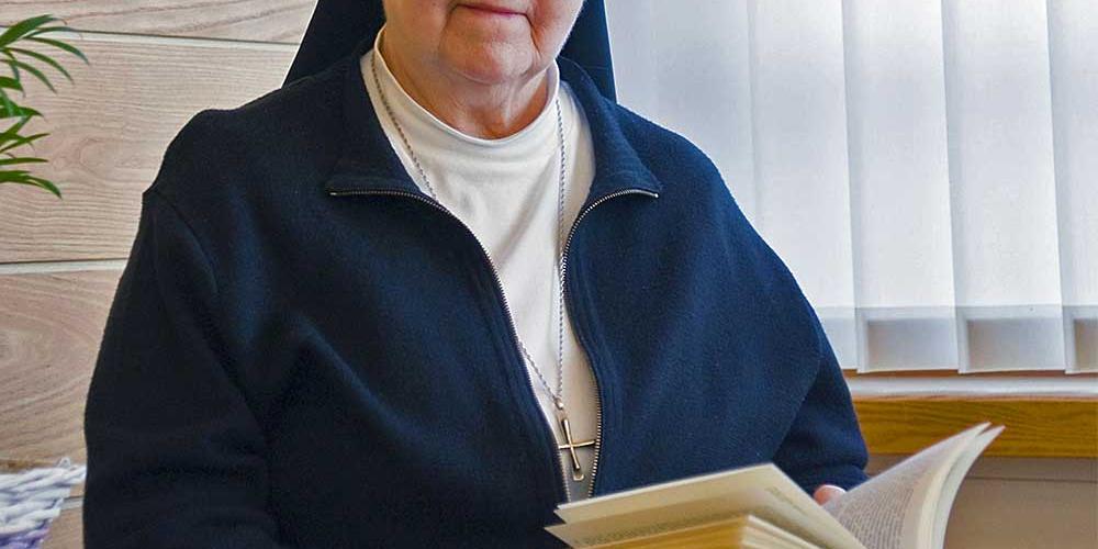 Schwester Basina Kloos