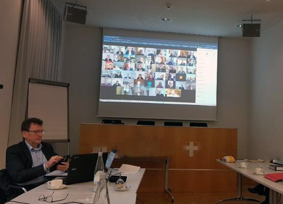 Erstmals wurde das Treffen als Videokonferenz durchgeführt. links: Moderator Frank Kilian, Organisationsentwicklung/Prozessmanagement