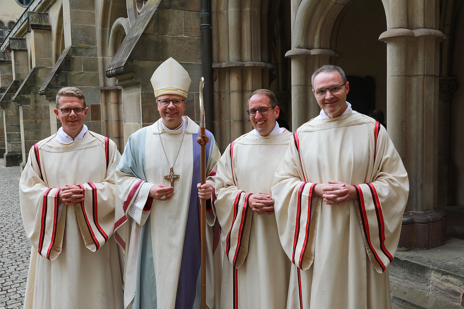 Im vergangenen Jahr wurden die Diakone Sebastian Mählmann, Andreas Schlösser und Dr. Markus Greiner (vlnr.) von Bischof Ackermann geweiht.