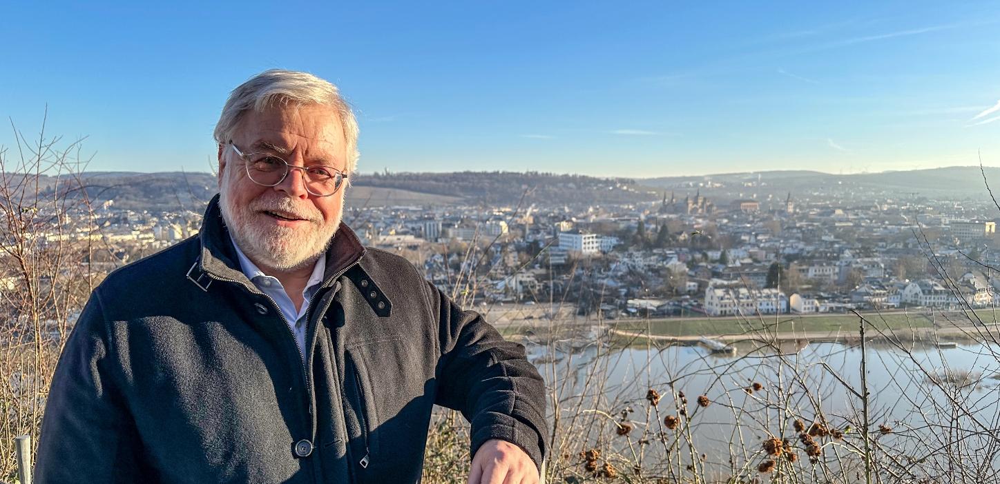 Hoch über der Stadt Trier blickt Dr. Bernd Kettern auf sein Lebenswerk zurück.